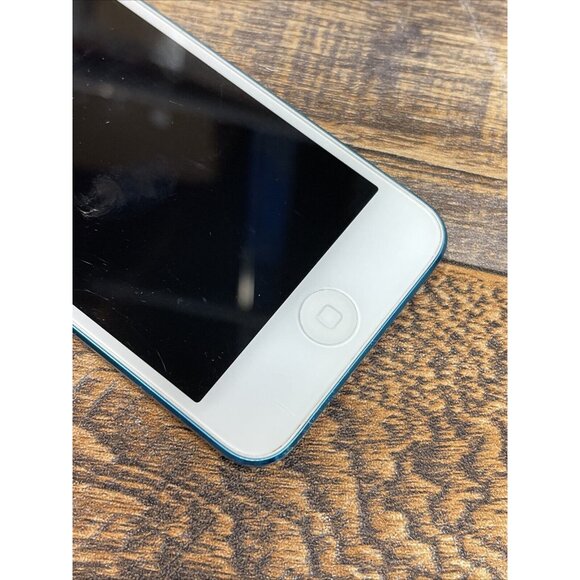 Apple iPod Touch 5th  Generation Blue 16GB Model:A1421 Bundle W/ Cable & Adapter - Picture 5 of 7